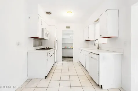 1413 Jackson Avenue Daytona Beach FL 32117