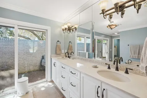 7946 Quailwood Drive Jacksonville FL 32256