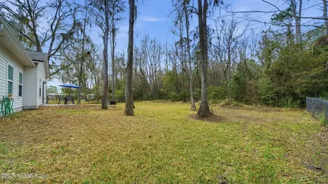 702 N 7th Street Macclenny FL 32063