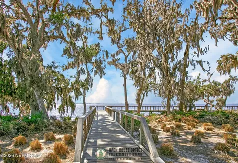 20 Oakmoss Drive St. Johns FL 32259