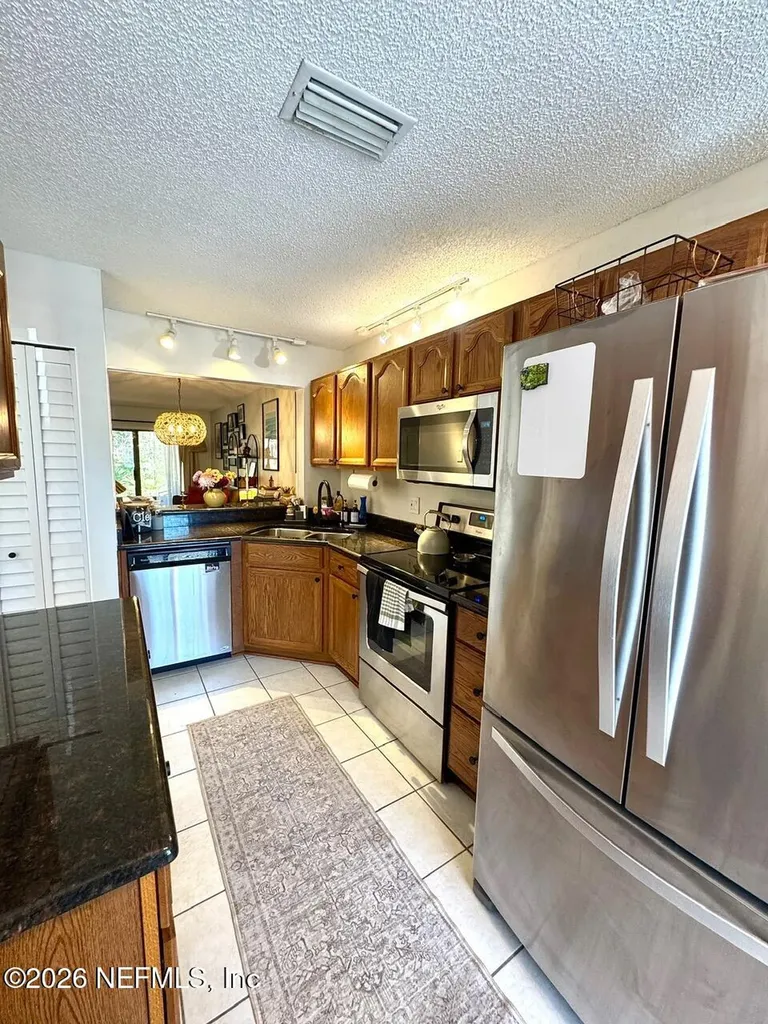 7620 Baymeadows Circle Jacksonville FL 32256