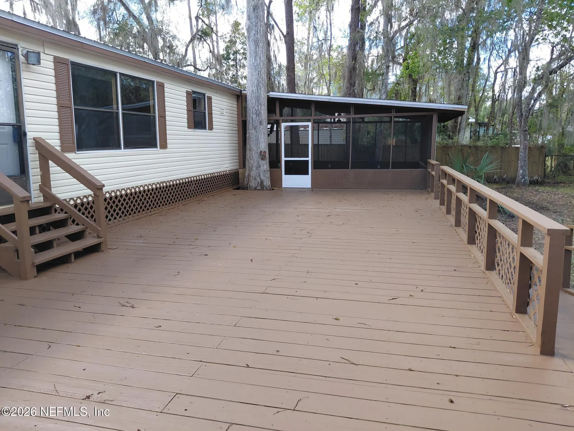 106 Breezewood Circle San Mateo FL 32187