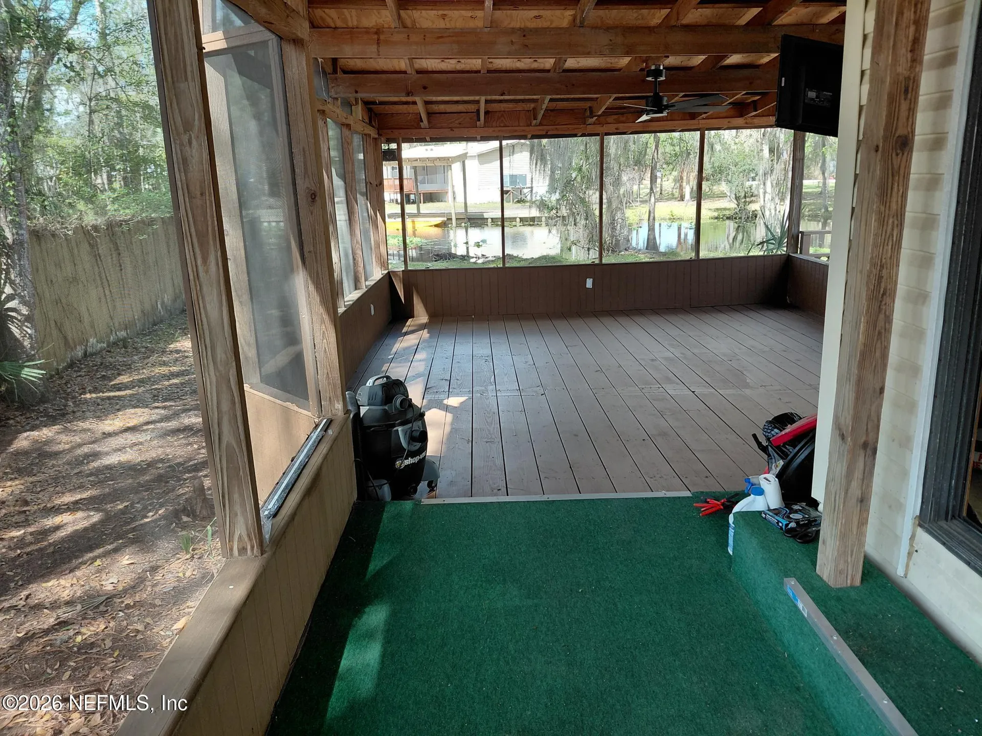 106 Breezewood Circle San Mateo FL 32187