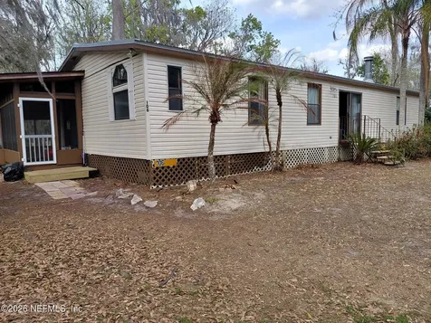 106 Breezewood Circle San Mateo FL 32187