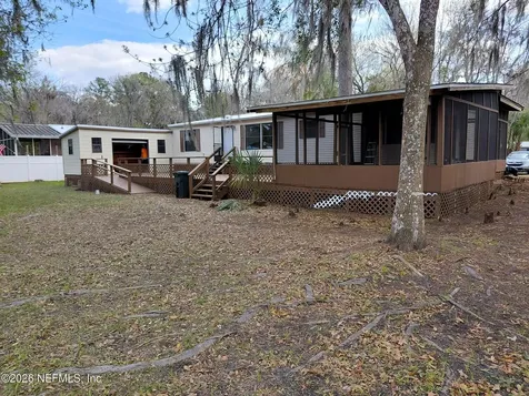 106 Breezewood Circle San Mateo FL 32187