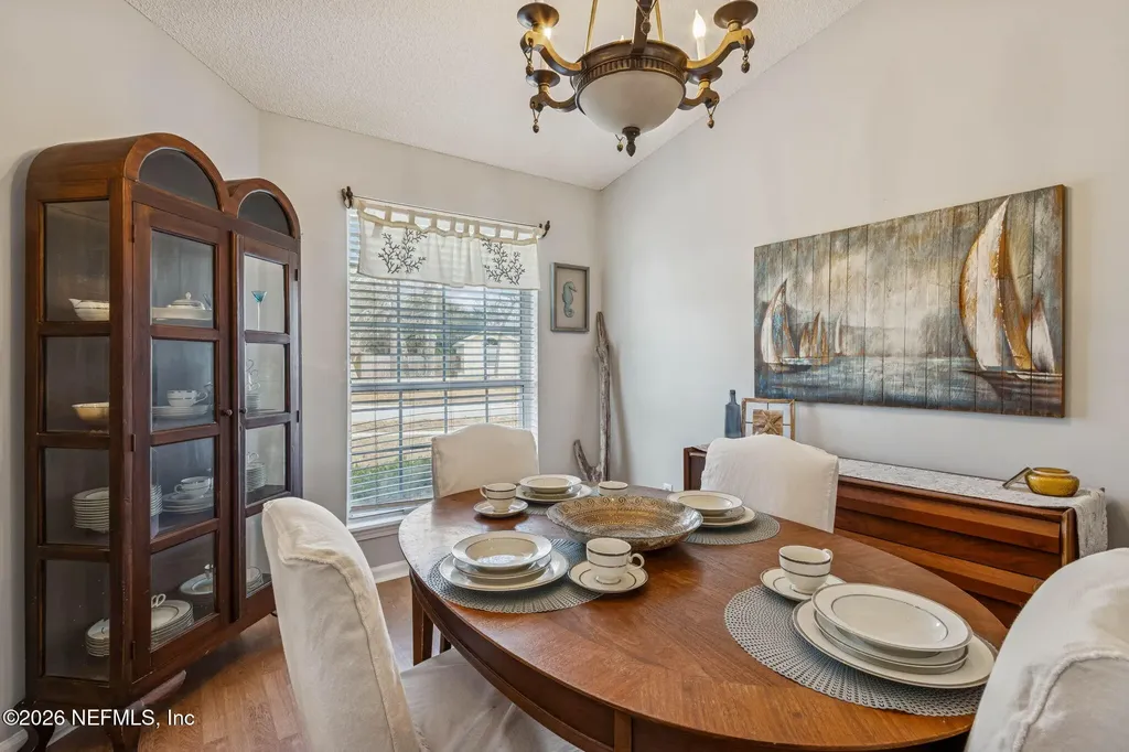 4556 Shaky Leaf Lane N Jacksonville FL 32224