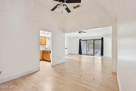 3541 Villa Place Jacksonville FL 32277