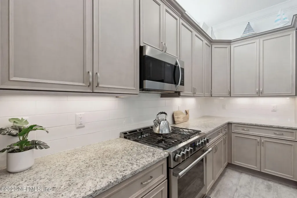 1981 Amelia Oaks Drive Fernandina Beach FL 32034