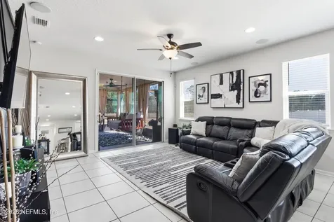 1507 Tropical Pine Cove Middleburg FL 32068