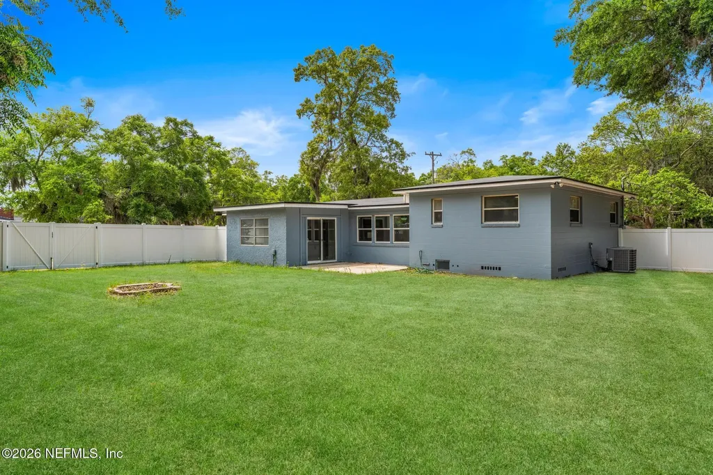 4013 Rogero Road Jacksonville FL 32277