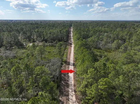 302 Tangerine Trail Satsuma FL 32189
