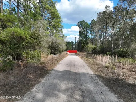 302 Tangerine Trail Satsuma FL 32189