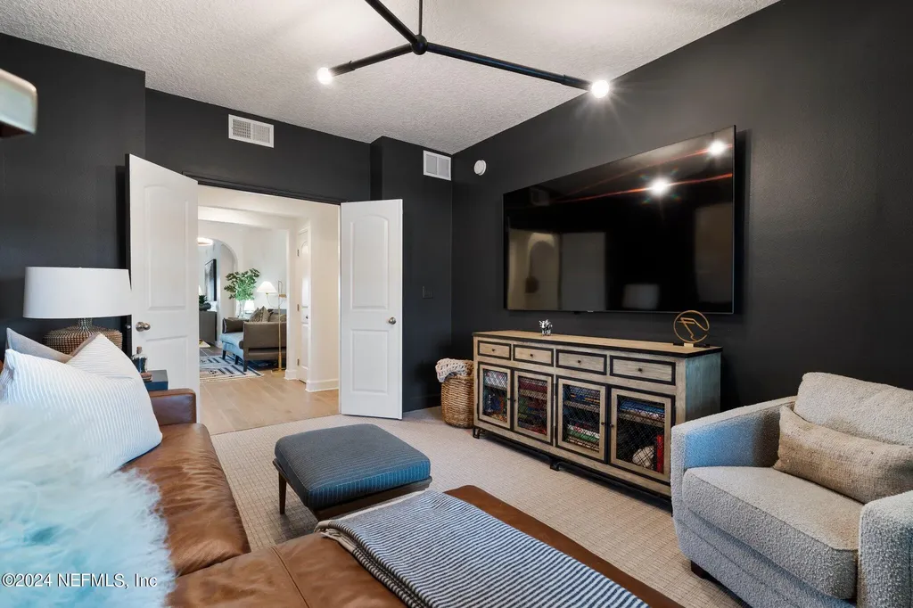 3958 Baymeadows Road Jacksonville FL 32217