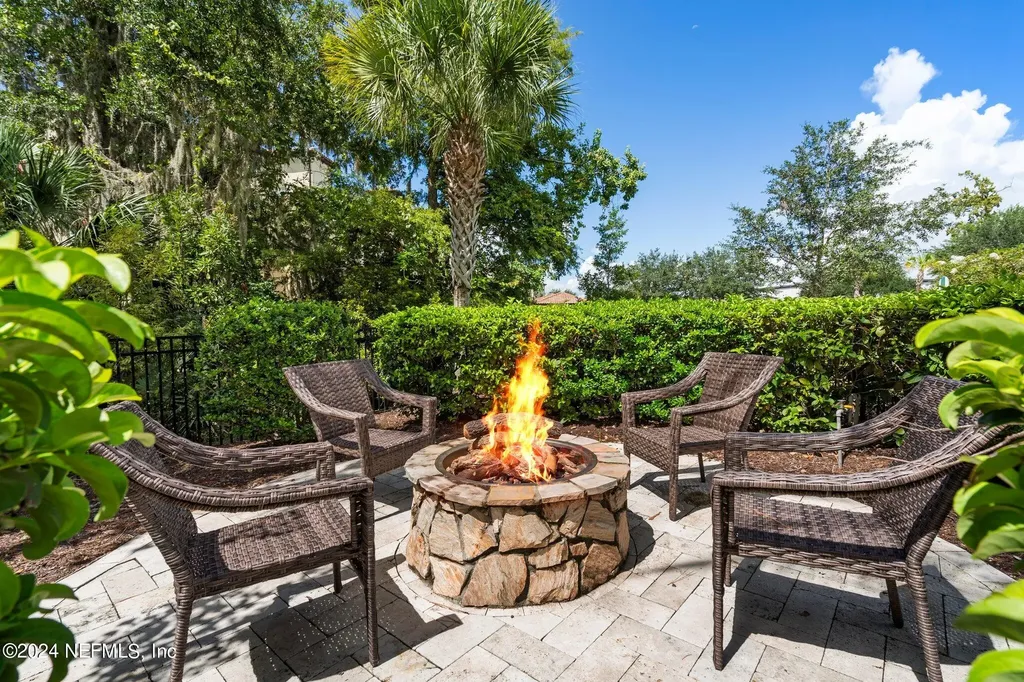 3958 Baymeadows Road Jacksonville FL 32217