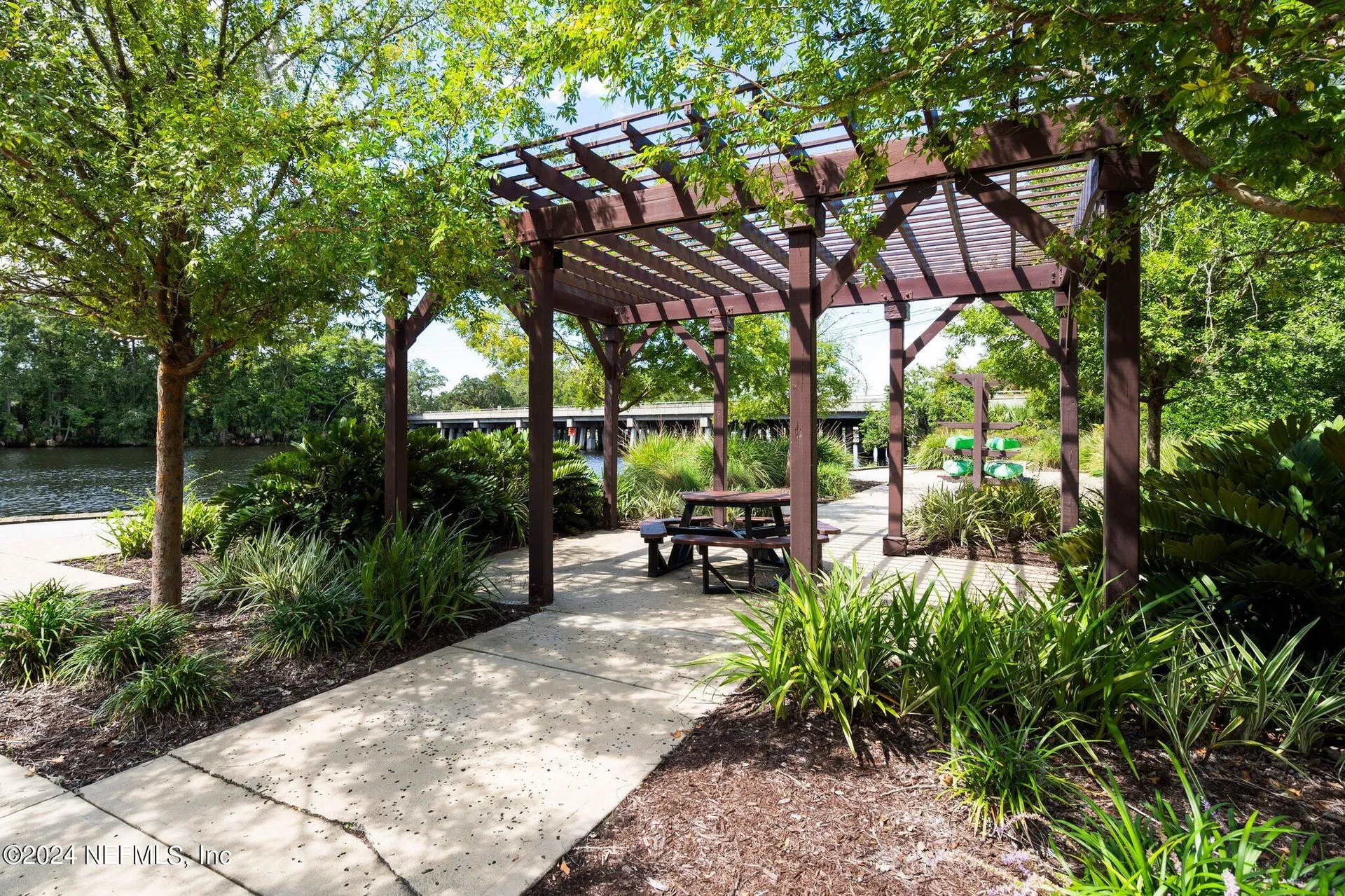 3958 Baymeadows Road Jacksonville FL 32217
