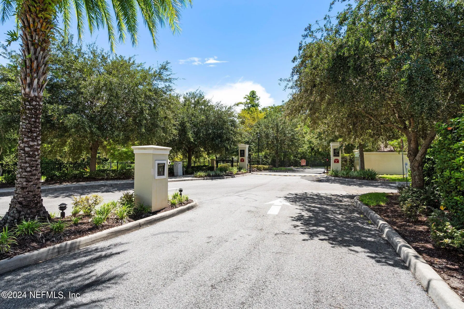3958 Baymeadows Road Jacksonville FL 32217