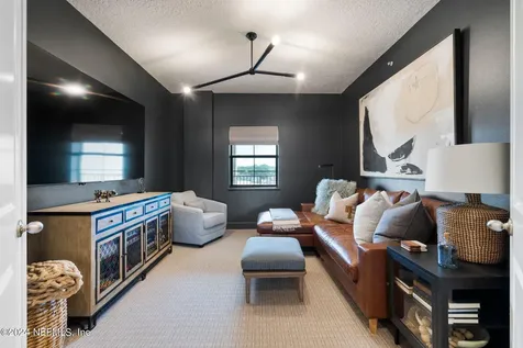 3958 Baymeadows Road Jacksonville FL 32217