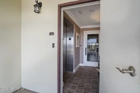3958 Baymeadows Road Jacksonville FL 32217