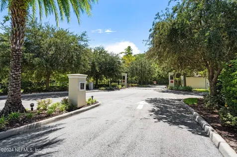 3958 Baymeadows Road Jacksonville FL 32217