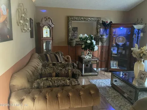 6541 Arancio Drive W Jacksonville FL 32244