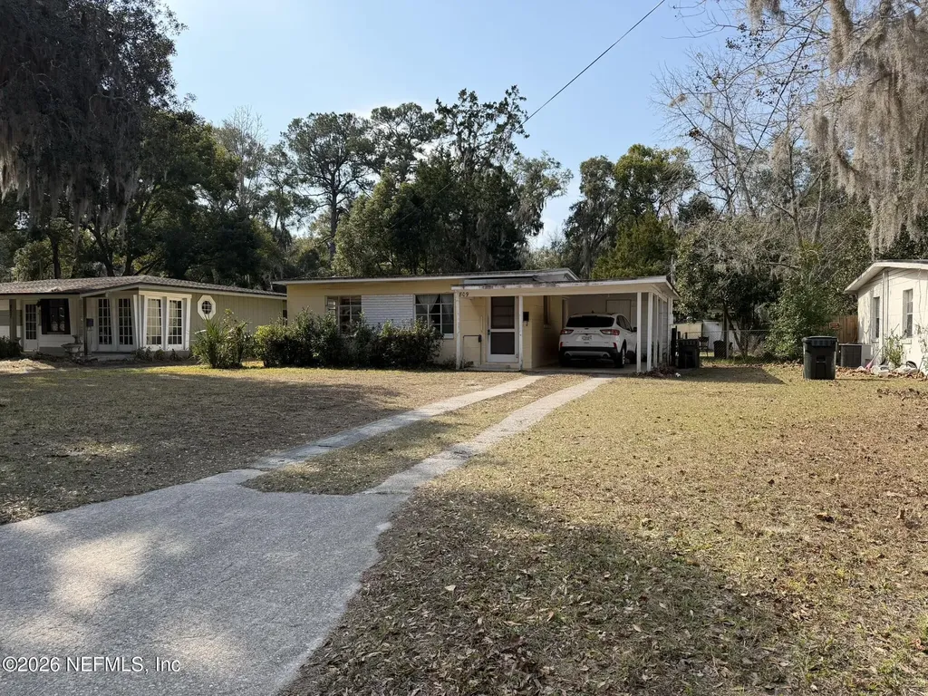809 N Cypress Avenue Green Cove Springs FL 32043