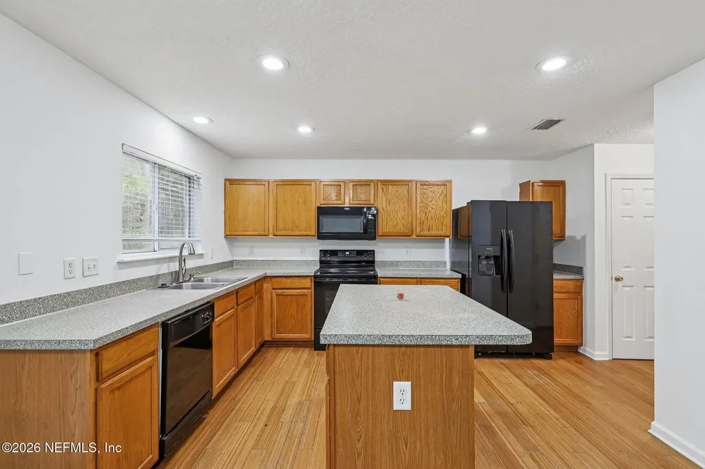 7222 Beekman Lake Drive S Jacksonville FL 32222