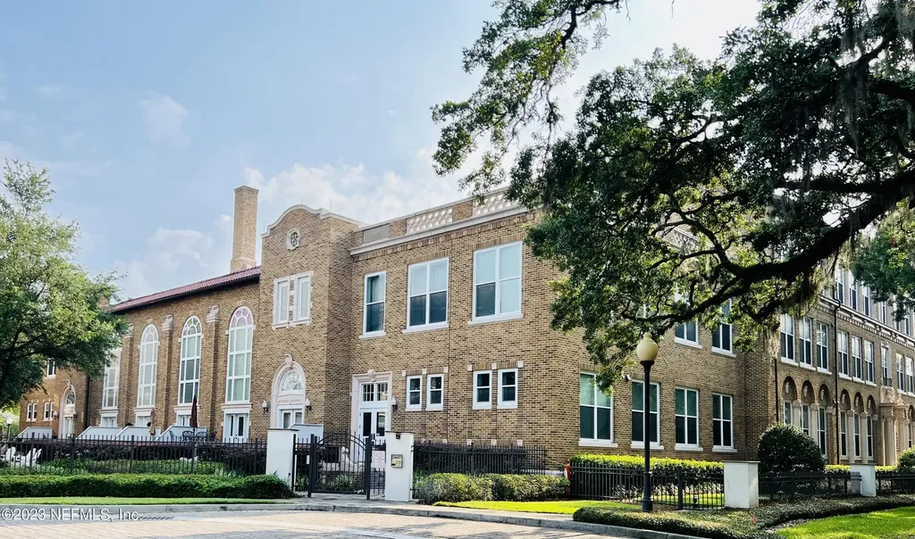 2525 College Street Jacksonville FL 32204
