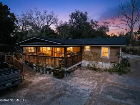 8355 Nussbaum Drive Jacksonville FL 32210