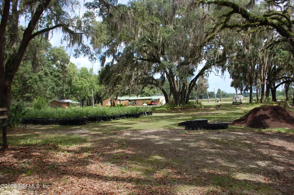 18811 SE 243rd Street Hawthorne FL 32640