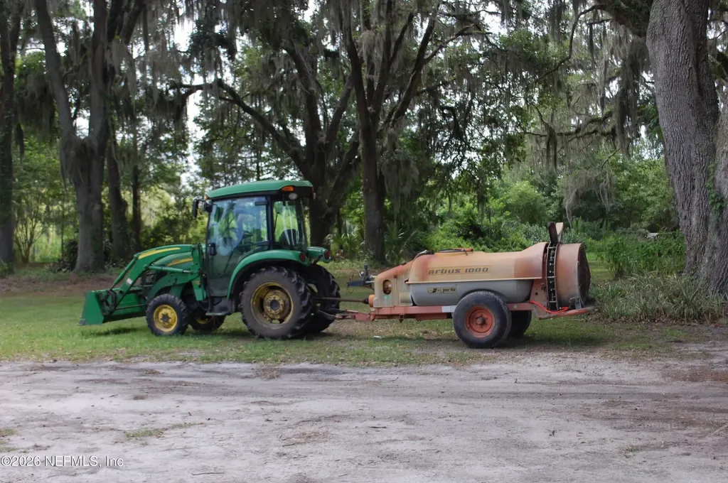 18811 SE 243rd Street Hawthorne FL 32640