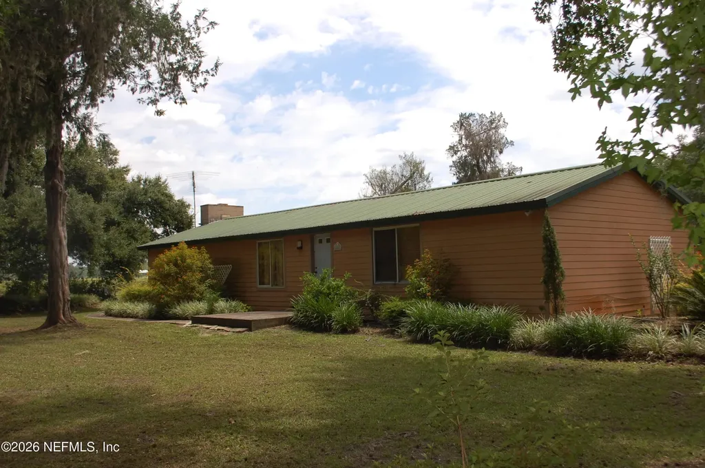 18811 SE 243rd Street Hawthorne FL 32640