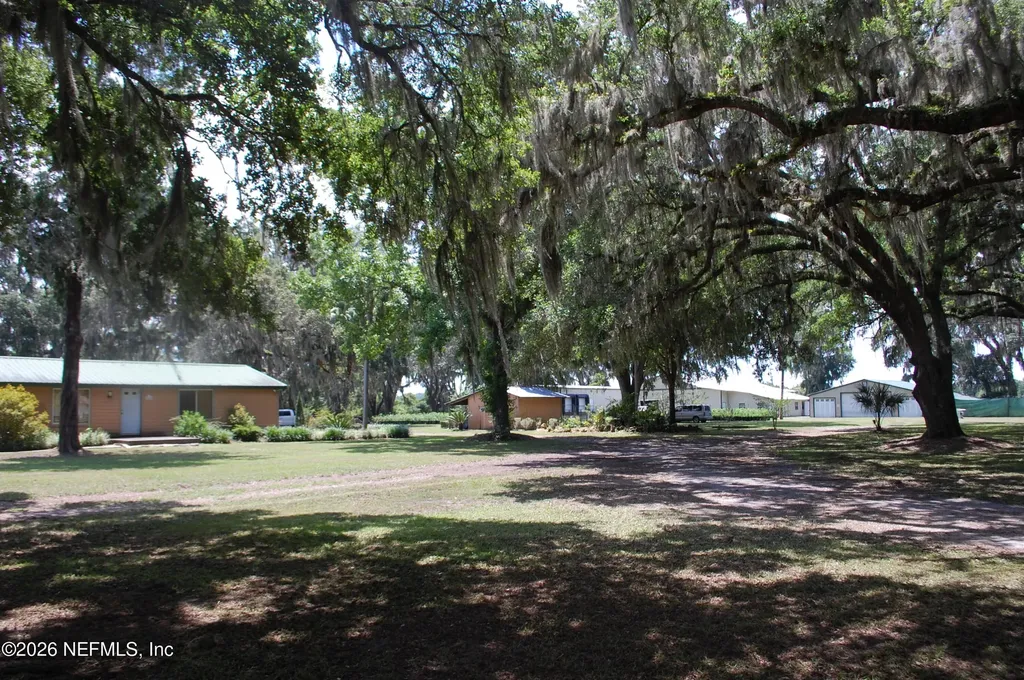 18811 SE 243rd Street Hawthorne FL 32640