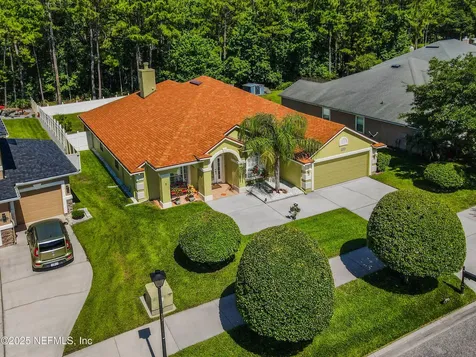 3781 Victoria Lakes Drive E Jacksonville FL 32226