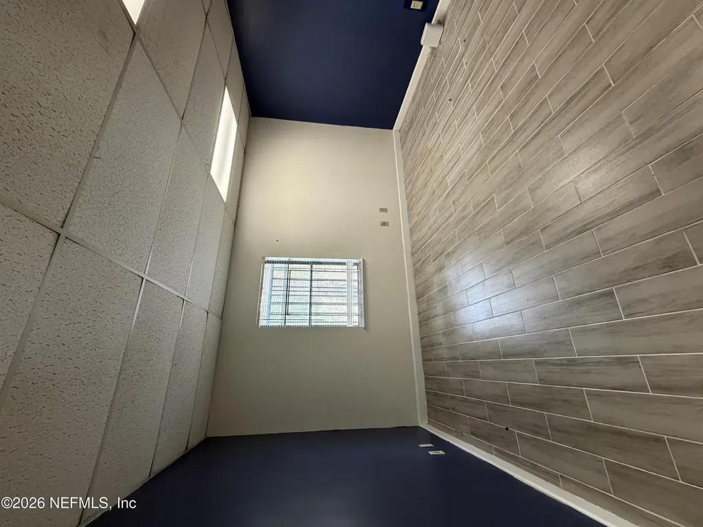 550 N Balmoral Circle Jacksonville FL 32218