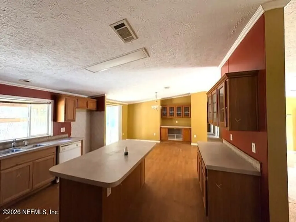 390 E River Road East Palatka FL 32131