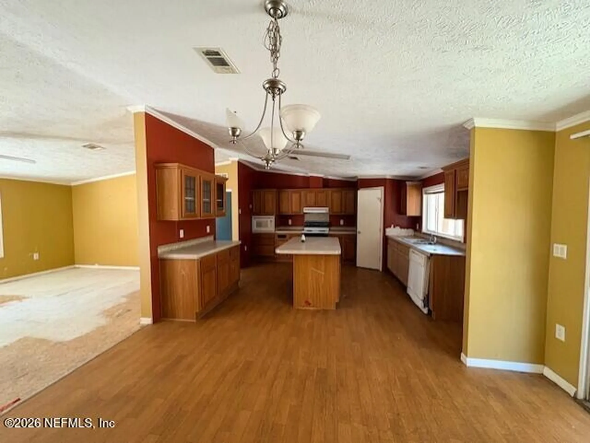 390 E River Road East Palatka FL 32131