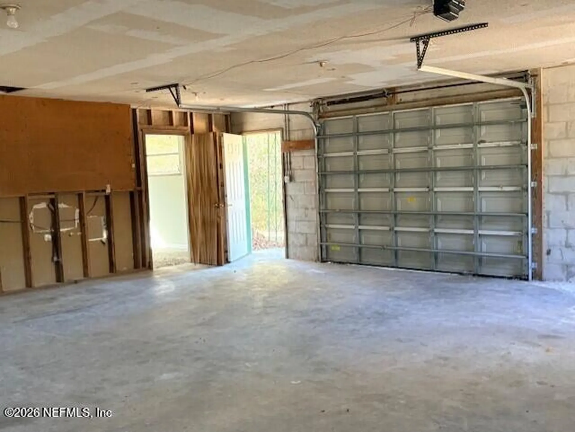 390 E River Road East Palatka FL 32131