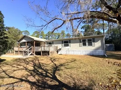 390 E River Road East Palatka FL 32131