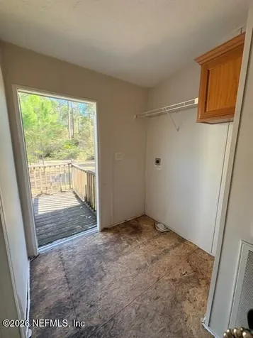 390 E River Road East Palatka FL 32131