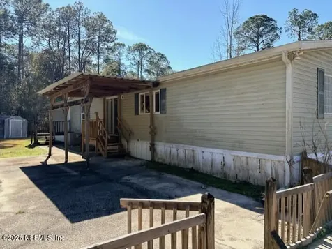 390 E River Road East Palatka FL 32131