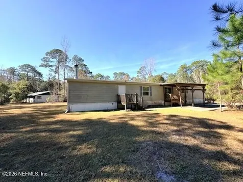 390 E River Road East Palatka FL 32131