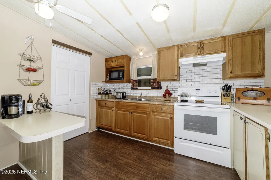 206 Dolphin Drive Georgetown FL 32139