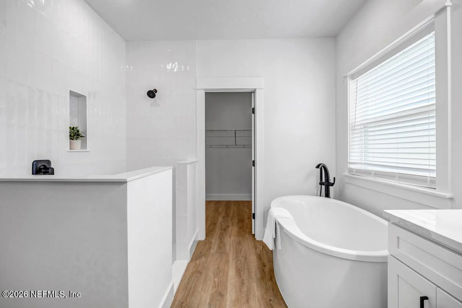 8674 Royalwood Drive Jacksonville FL 32256