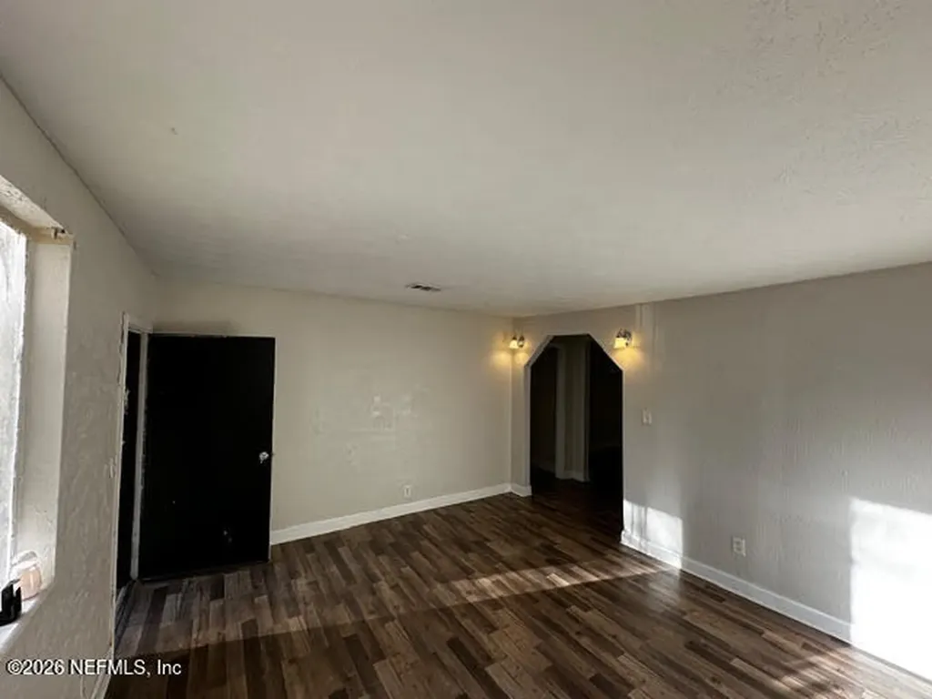 7527 Tampa Avenue Jacksonville FL 32208