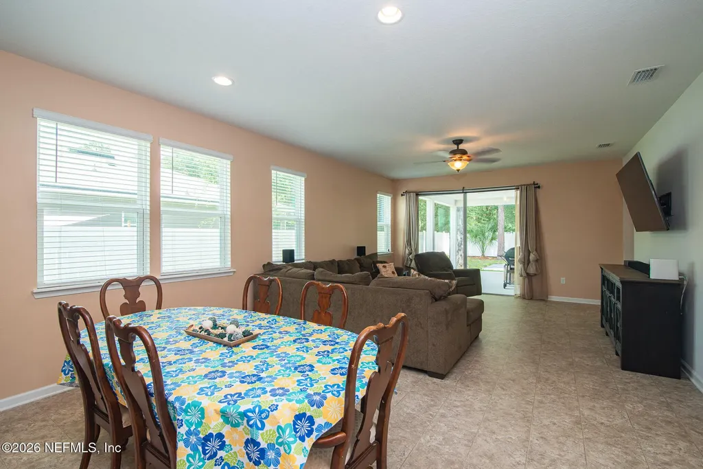 2233 Lincoln Sendero Trail Jacksonville FL 32218