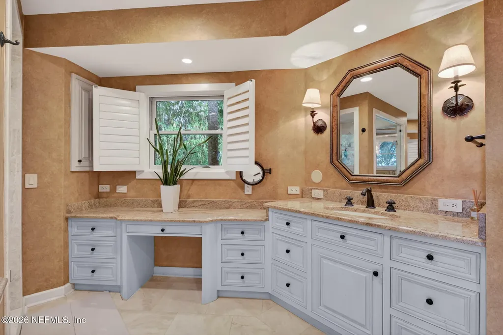 98 Sea Marsh Road Fernandina Beach FL 32034