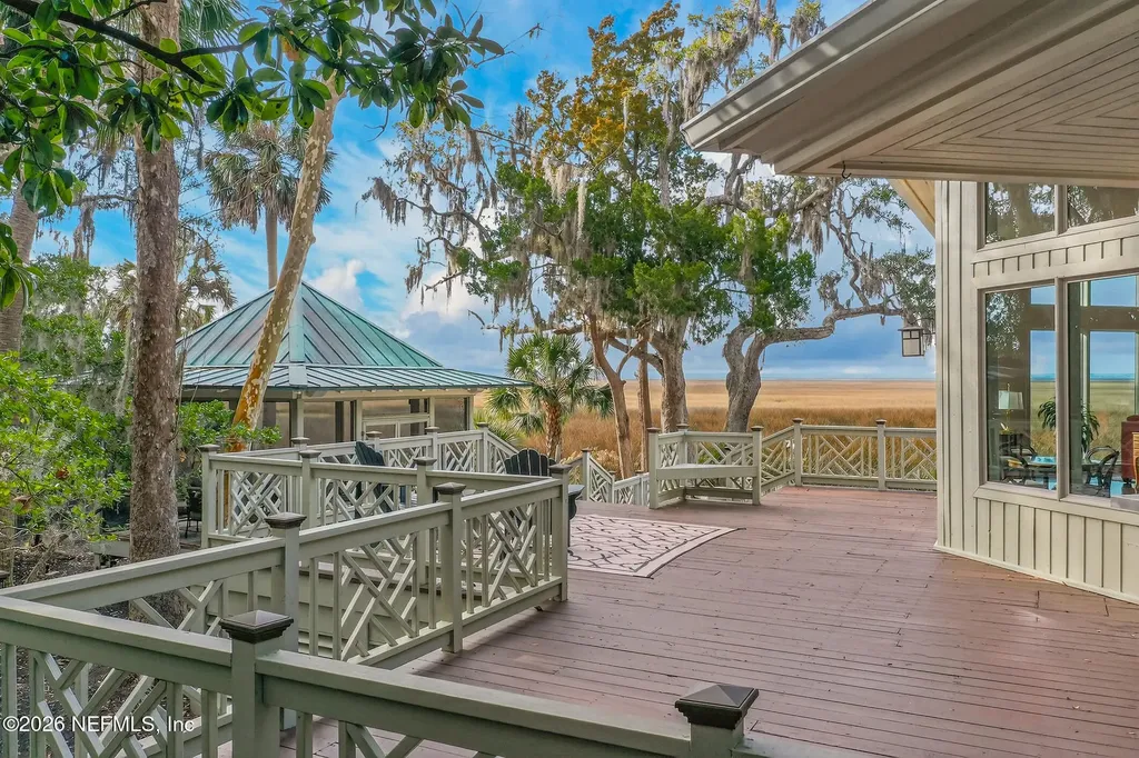 98 Sea Marsh Road Fernandina Beach FL 32034