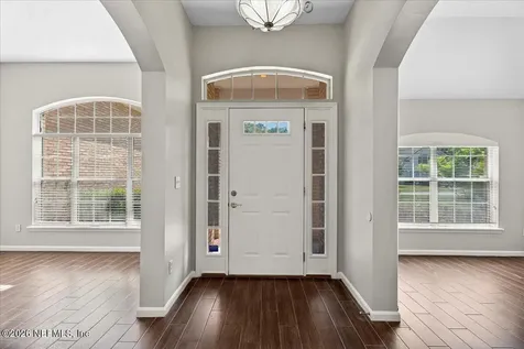 8871 Canopy Oaks Drive Jacksonville FL 32256
