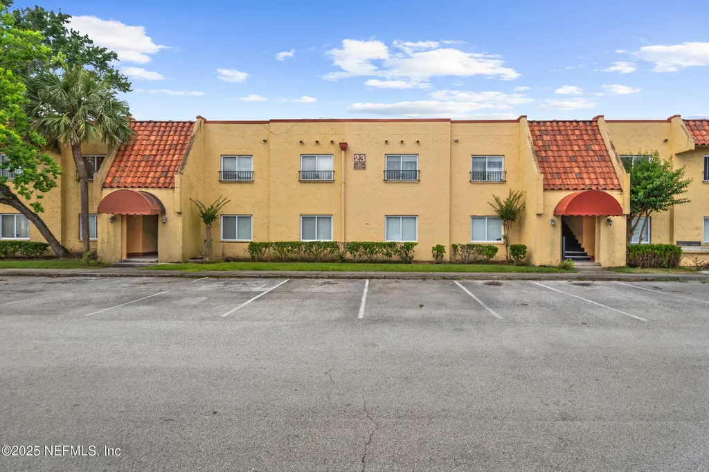 6552 La Mirada Drive E Jacksonville FL 32217