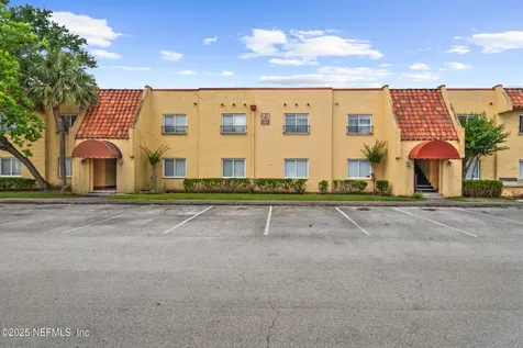 6552 La Mirada Drive E Jacksonville FL 32217